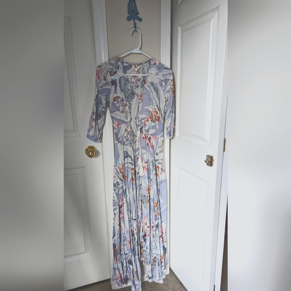 Jaase dress - Picture 1 of 4